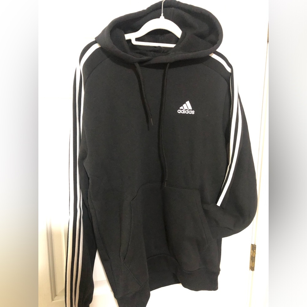 Men’s Adidas hoodie size Small “NWT”